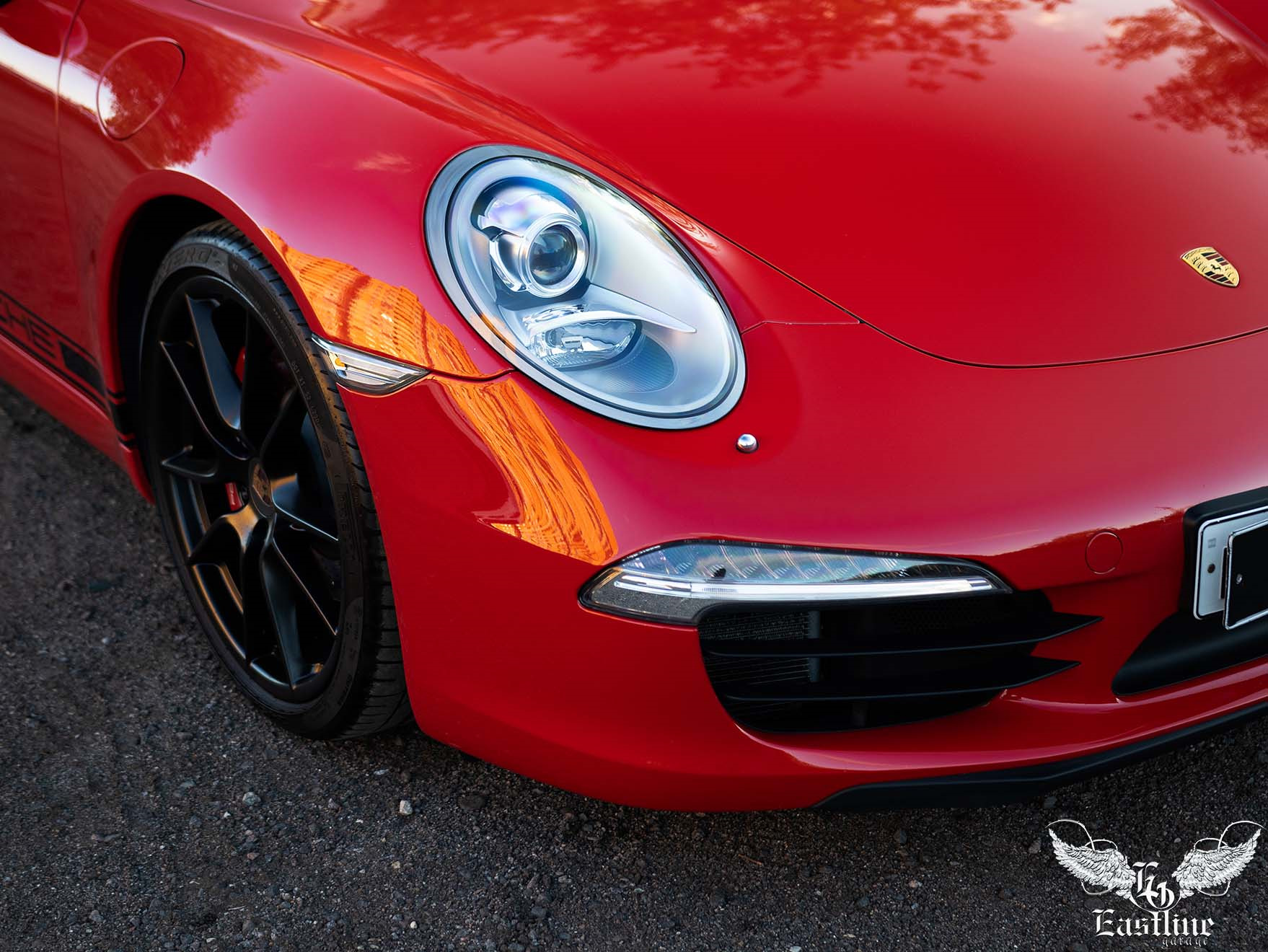 Porsche 911 Garage