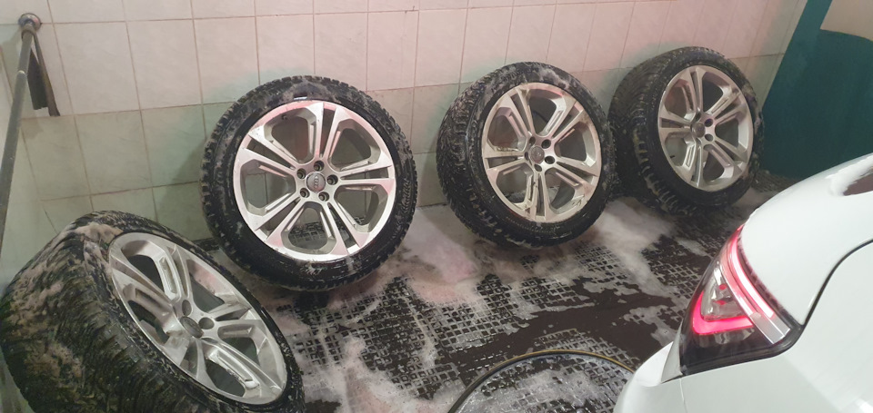 моем — Audi Q5 (1G)