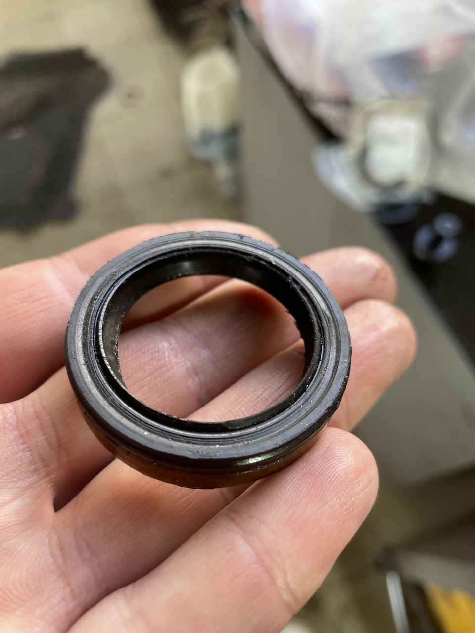 Состояние демонтированного малого сальника — Renault Arkana