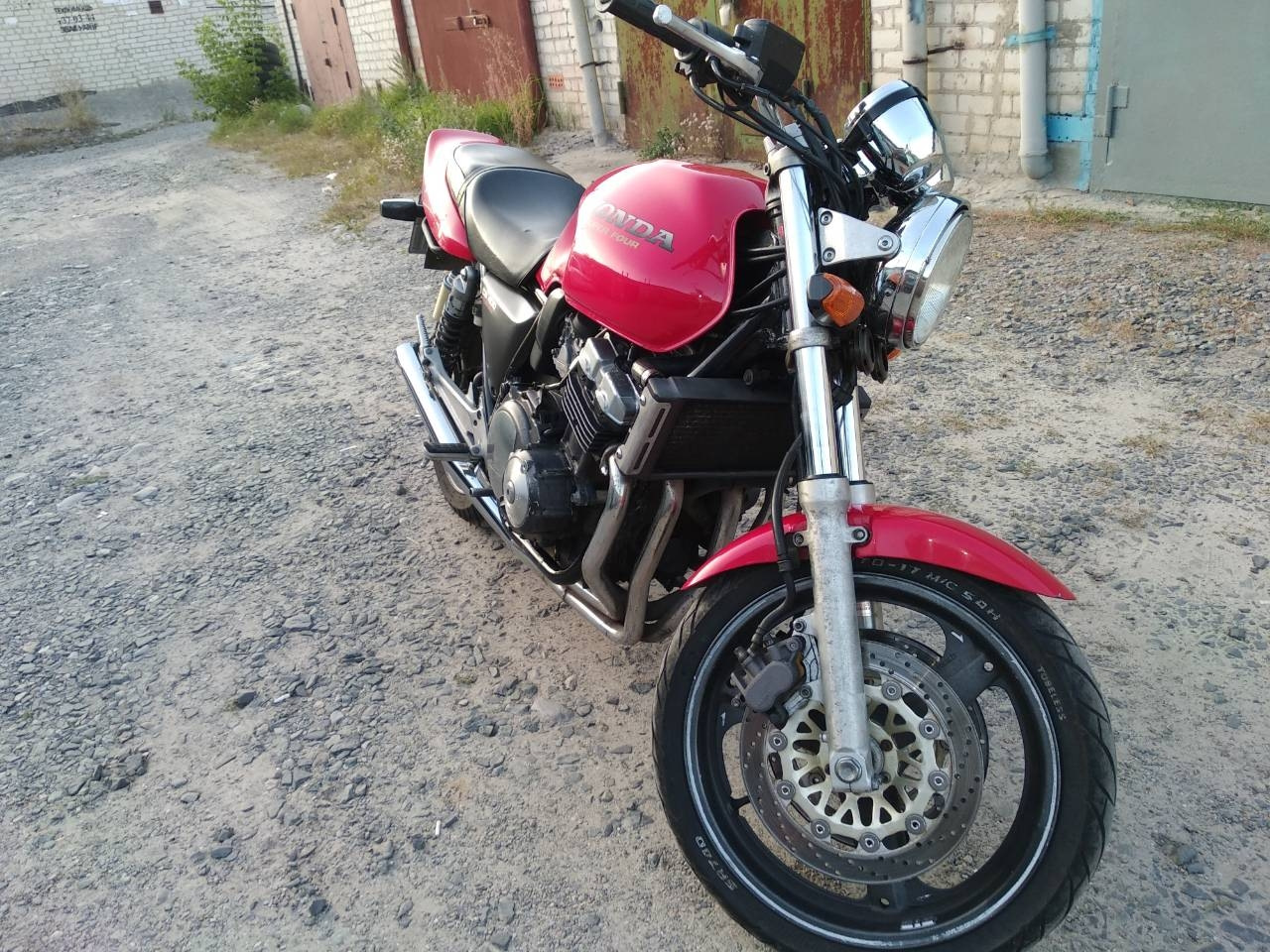 Honda cb400sf красный