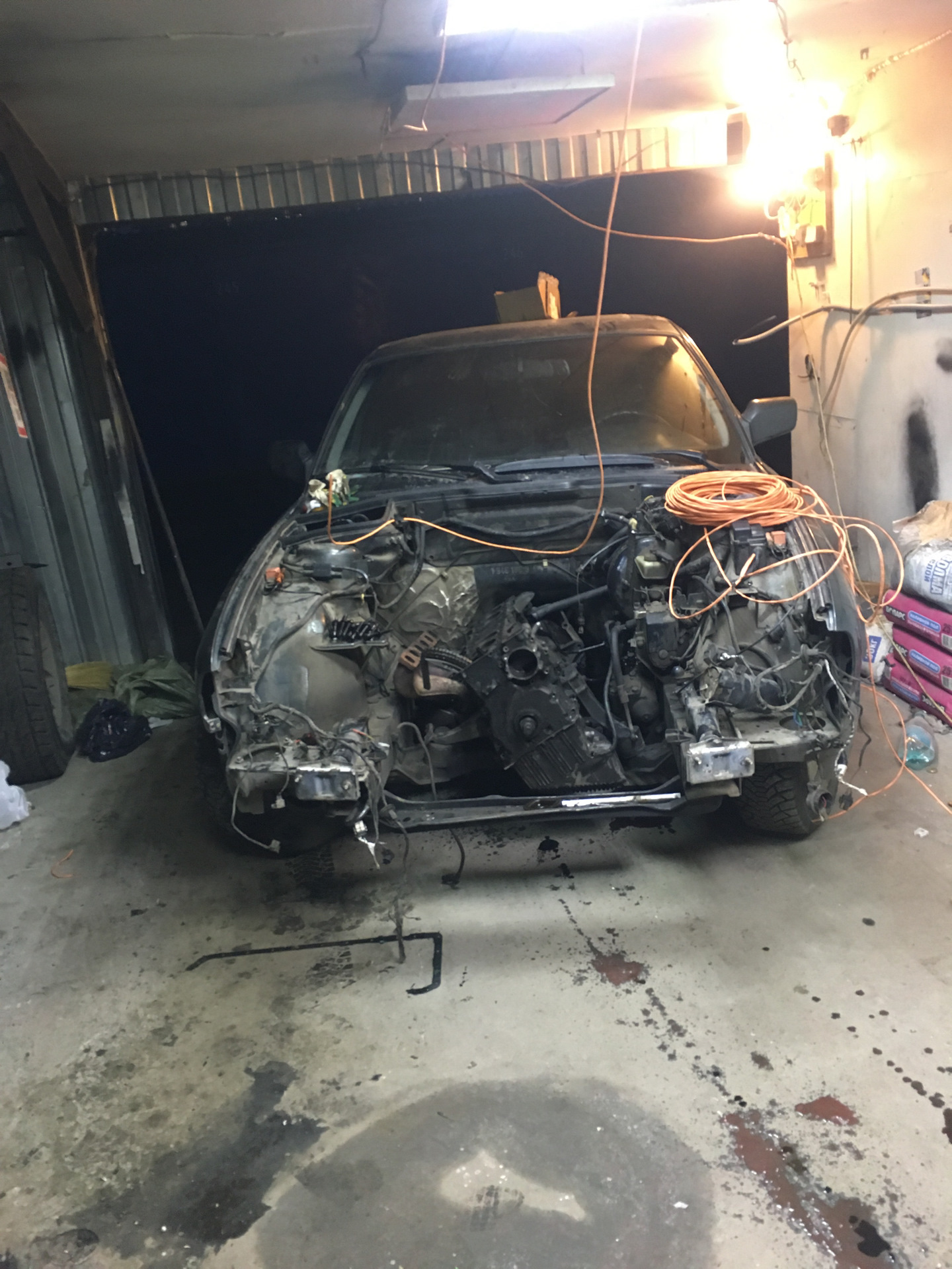 вырвало двигатель. автомобиль лаунч снять двигатель видео. 02. вырвали двигатель на машине. галант 7 краш тест.