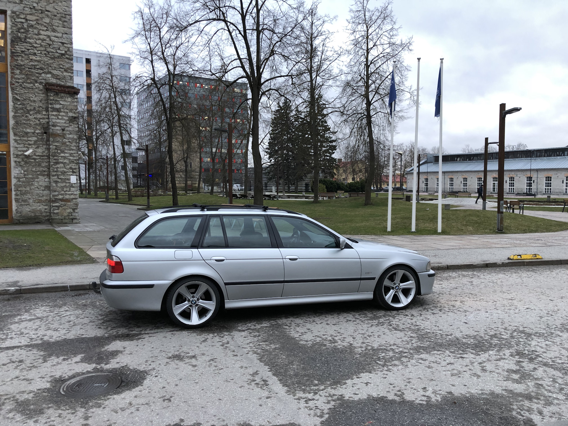 Е39 128. БМВ е39 туринг 128 стиль. BMW e39 128 Style. BMW e39 128 стиль. BMW e39 128 r19.