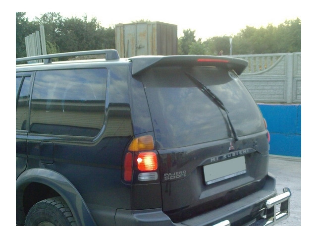 спойлер pajero sport 2