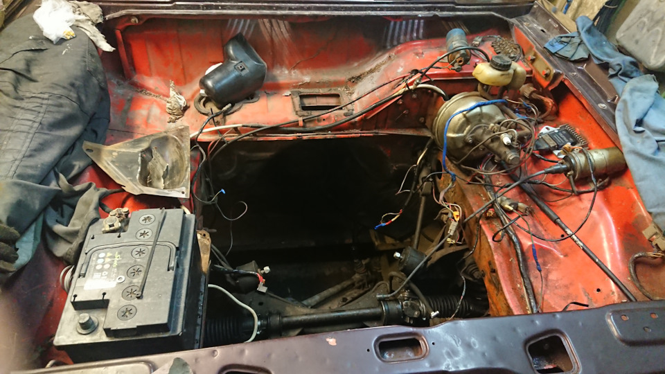 Подкапотка. Покраска и новая проводка — Ford Taunus TC2, 2 л, 1976 года ...