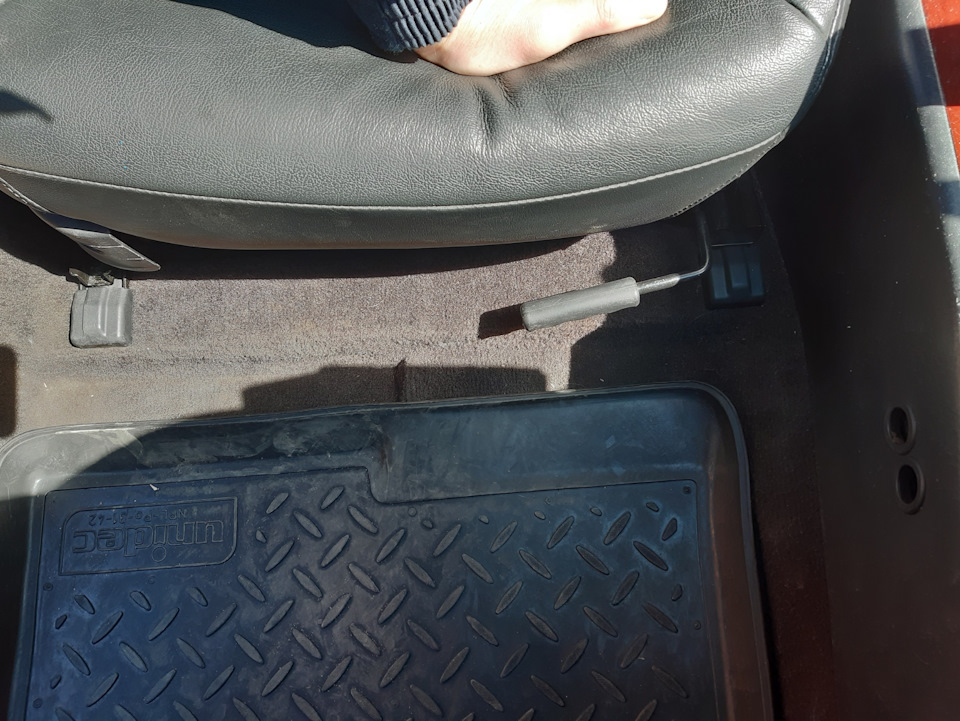 Ремонт подогрева сидений — Hyundai Sonata IV (EF), 2 л, 2007 года ...