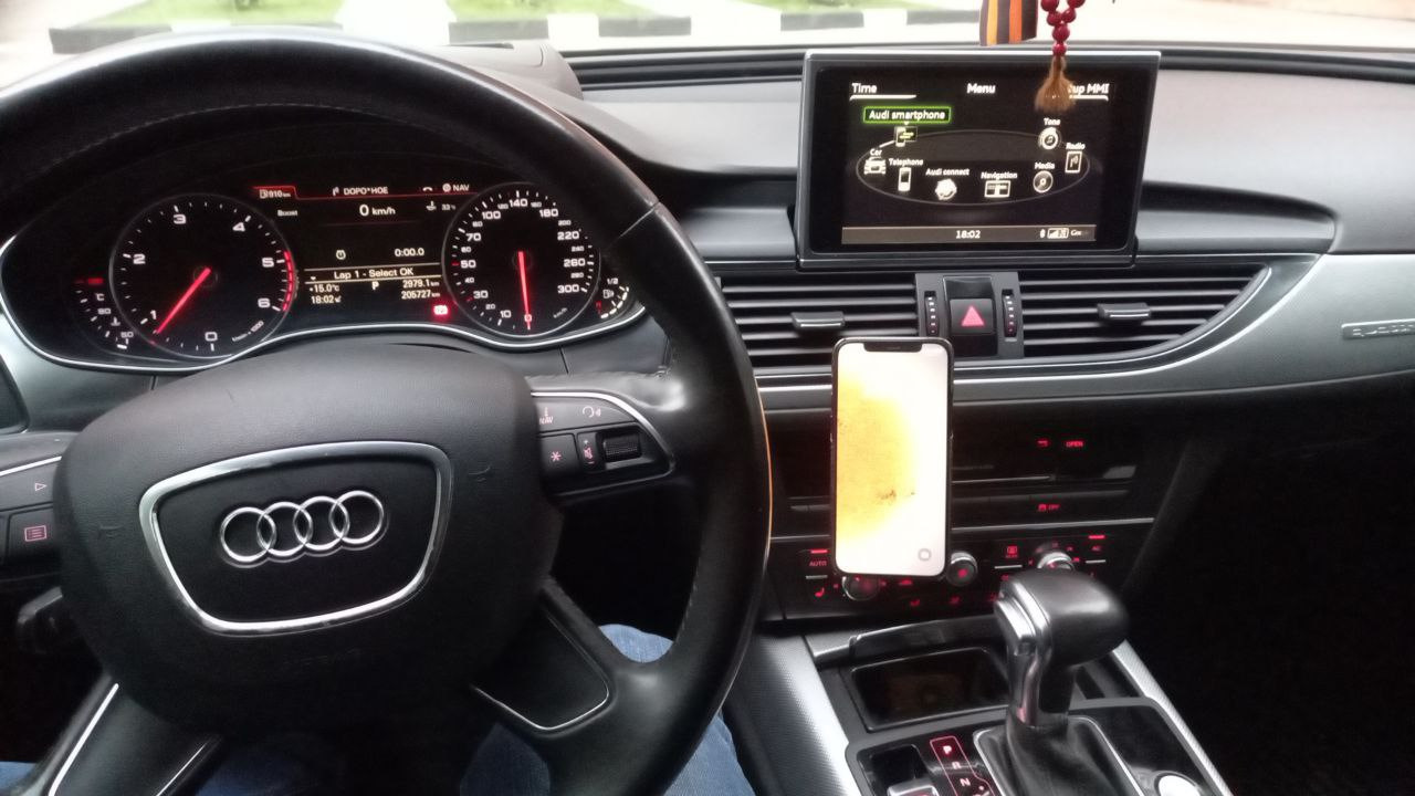 Держатель для телефона в Audi A6 C7 — Audi A6 (C7), 3 л, 2011 года |  аксессуары | DRIVE2