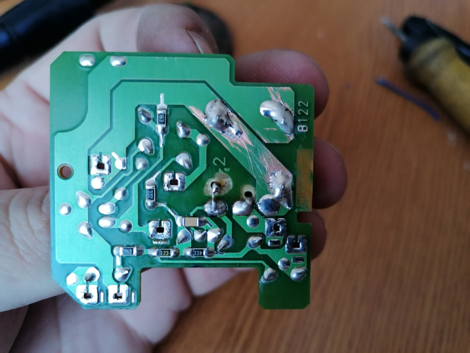 Фото в бортжурнале Mazda Protege (FH4H)