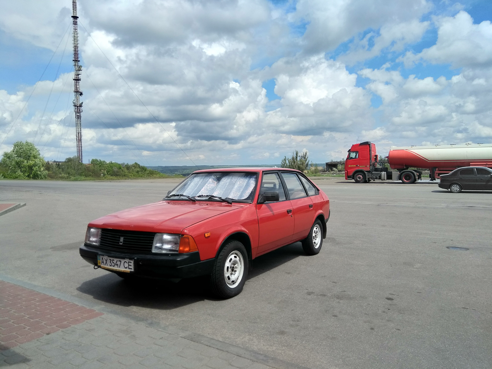 Машина москвич 2141