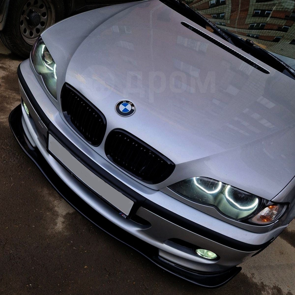 Ангельские глазки TAU tech в фары BMW e46 седан рестайлинг. F-стиль ...