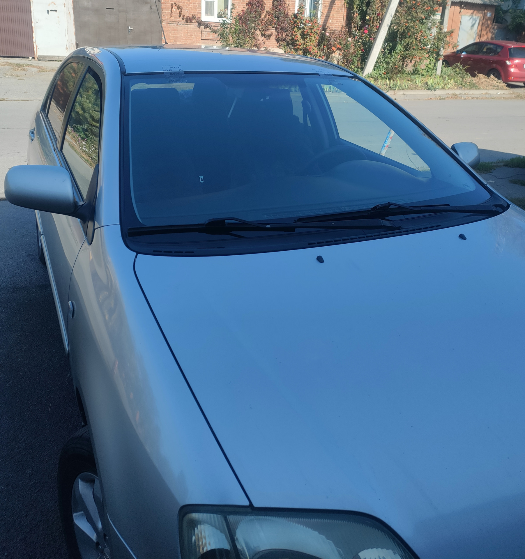 Замена лобового — Toyota Corolla (120), 1,6 л, 2006 года | запчасти ...