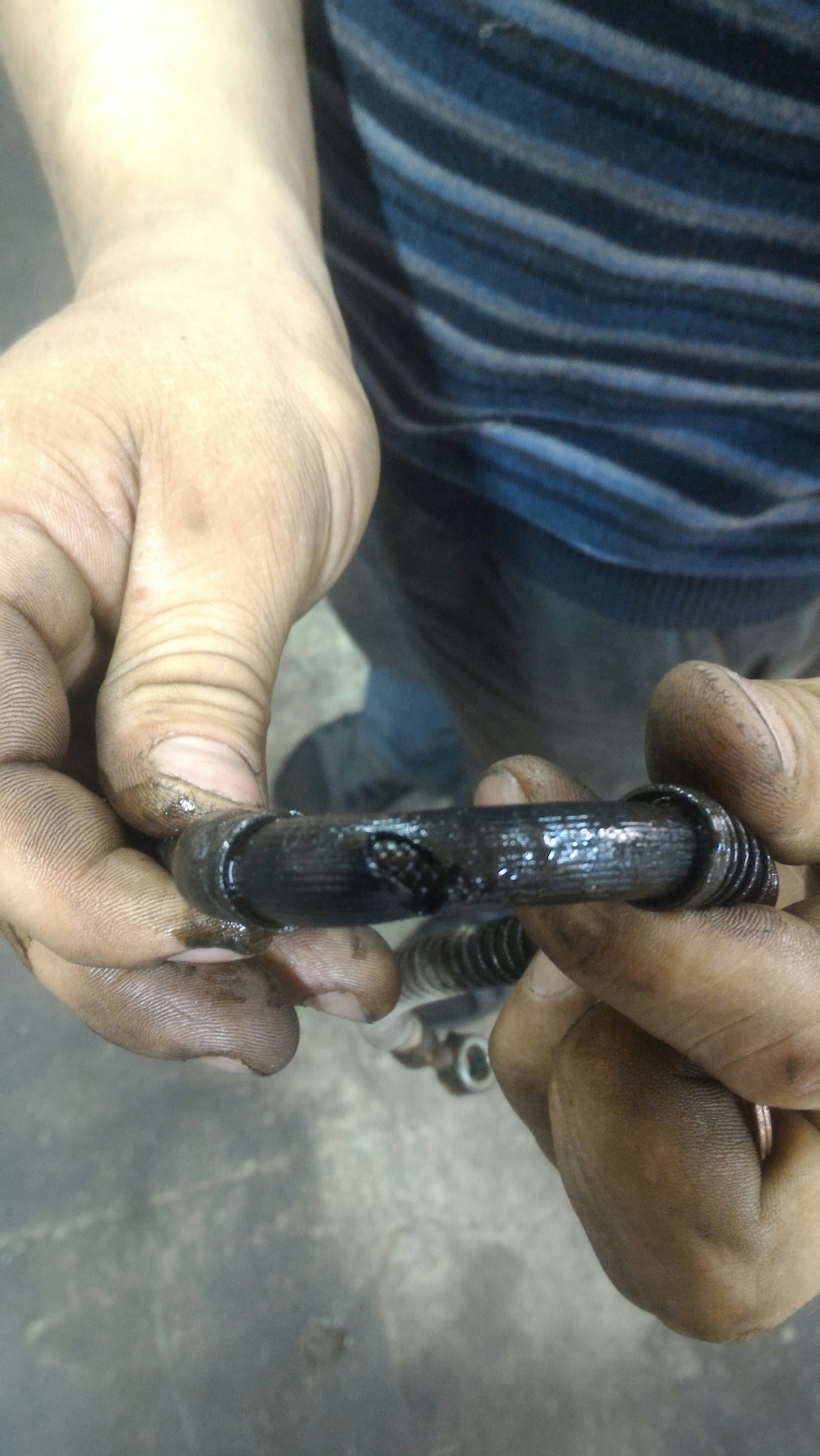 Порвался тормозной шланг — Hyundai Santa Fe (2G), 2,7 л, 2006 года ...