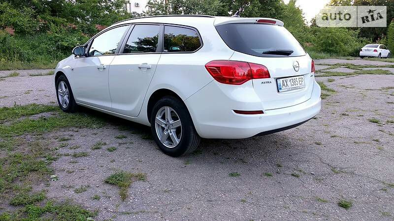 Opel Astra Sports Tourer 1 7 Cdti Drive2