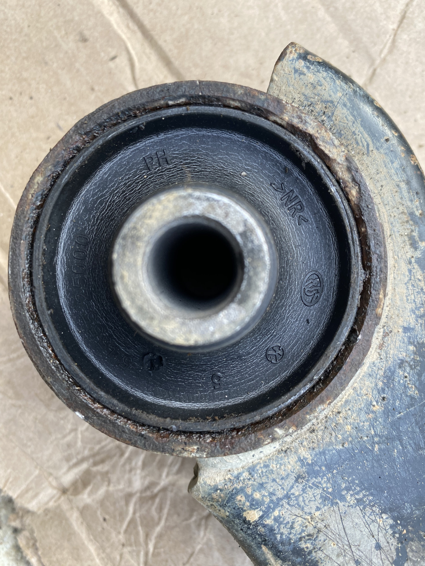 Ремонт: Замена левого ШРУСа; замена передних тормозных колодок; замена ...