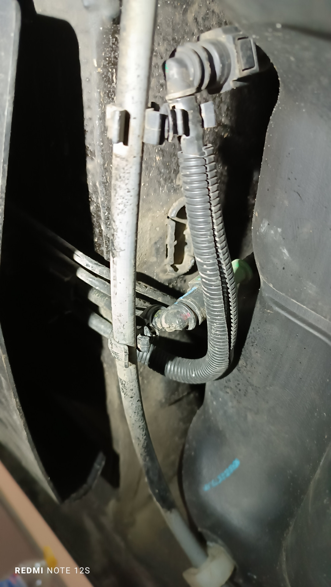 Теплозащитный экран глушителя — Lada Largus Cross, 1,6 л, 2021 года ...