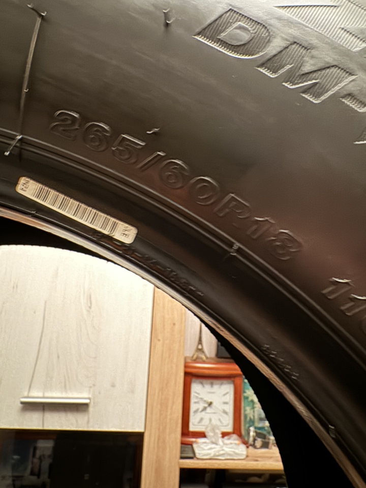 Шины зимние нешипованные Bridgestone 265/60 R18 на Toyota Hilux (8G ...