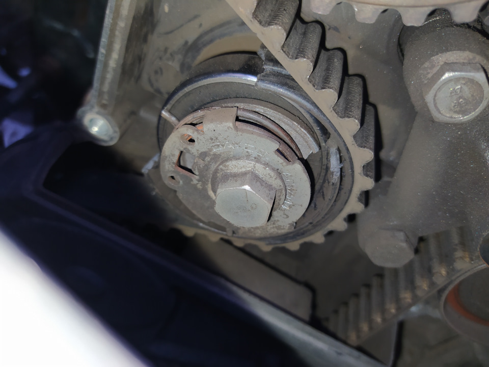 развалился натяжной ролик. нужен совет — Lada Калина Спорт, 1,6 л, 2010 ...