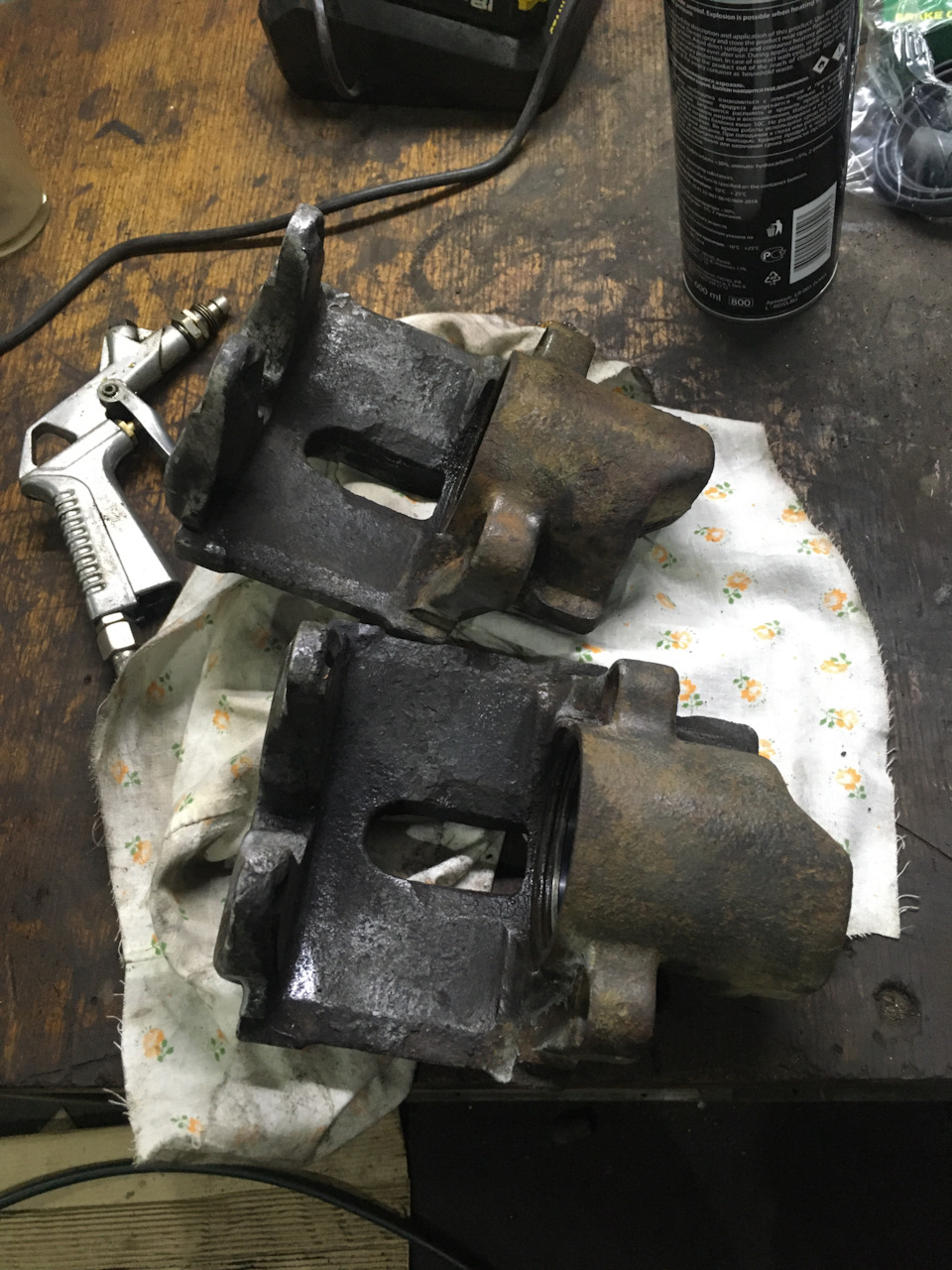 Переборка суппортов + замена тормозных шлангов и трубок. — BMW X5 (E53 ...