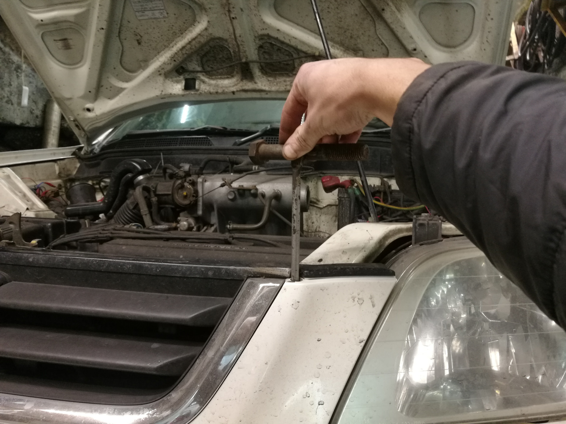 Радиатор cr v rd1. Утеплитель радиатора Honda CRV 1. Утеплитель радиатора для Honda CR-V 2.