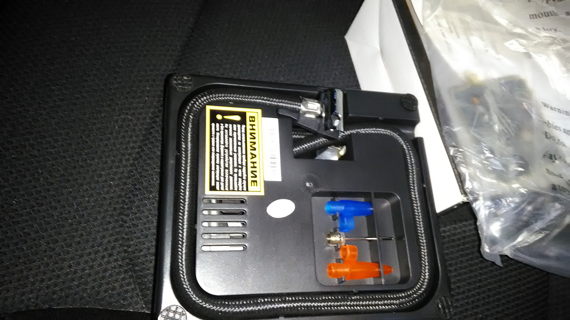 Вроде, как оригинальный компрессор для подкачки колес. — Hyundai ...