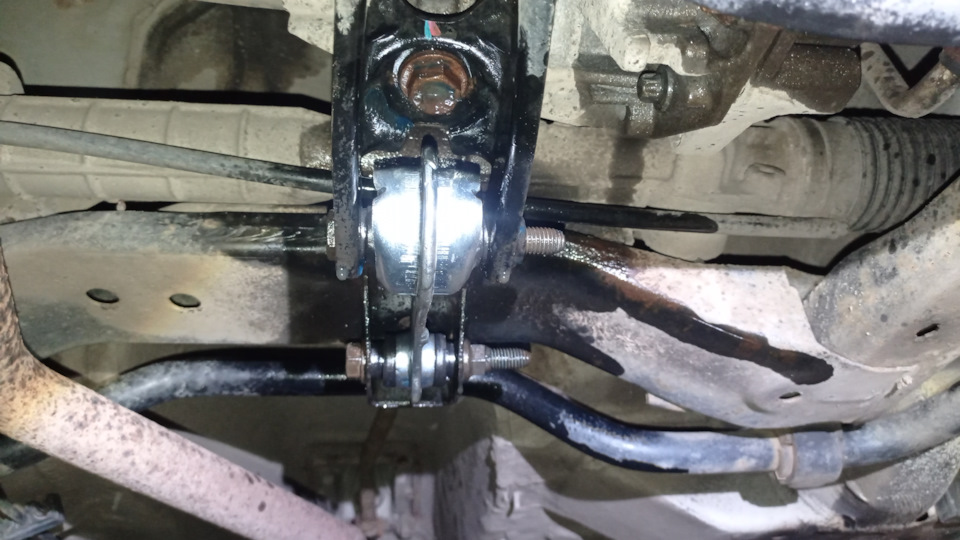 Логан дергается при трогании. Логан дергается при трогании. Рено логан дёргается при наборе скорости. Щелчок при трогании с места дастера. Дергается машина при трогании газель.