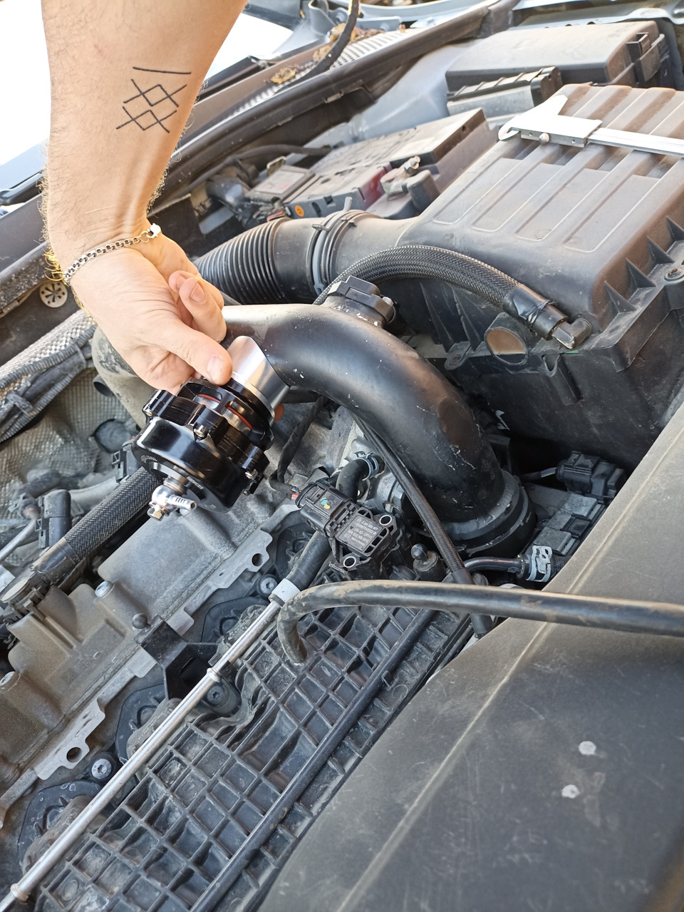 Как поставить блоуофф — Volkswagen Golf Mk7, 1,4 л, 2013 года | тюнинг ...