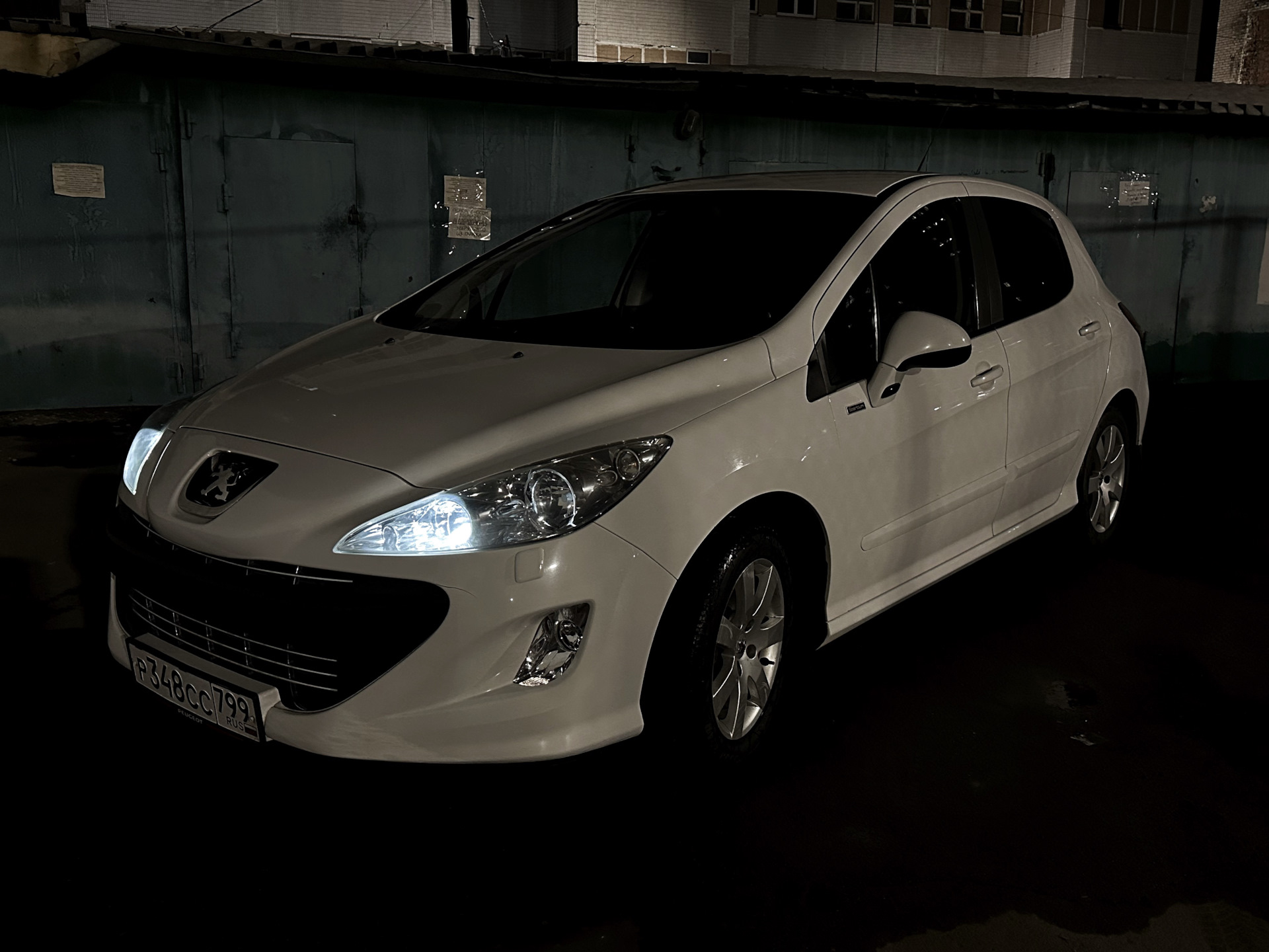 Гофра гофрулька, хочте я вам покажу як Лев рычить — Peugeot 308 (1G), 1 ...