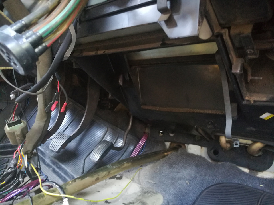 Всё в пыли, насколько смогла отмыла — Daewoo Nexia (2G)