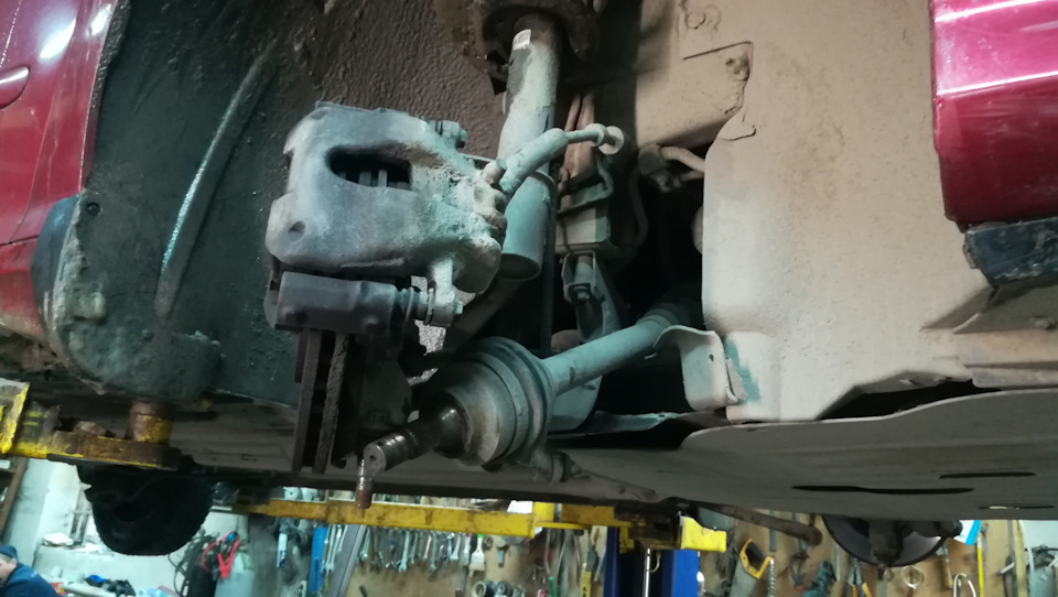 Замена передних сайлентблоков — Peugeot 308 SW (1G), 1,6 л, 2009 года ...