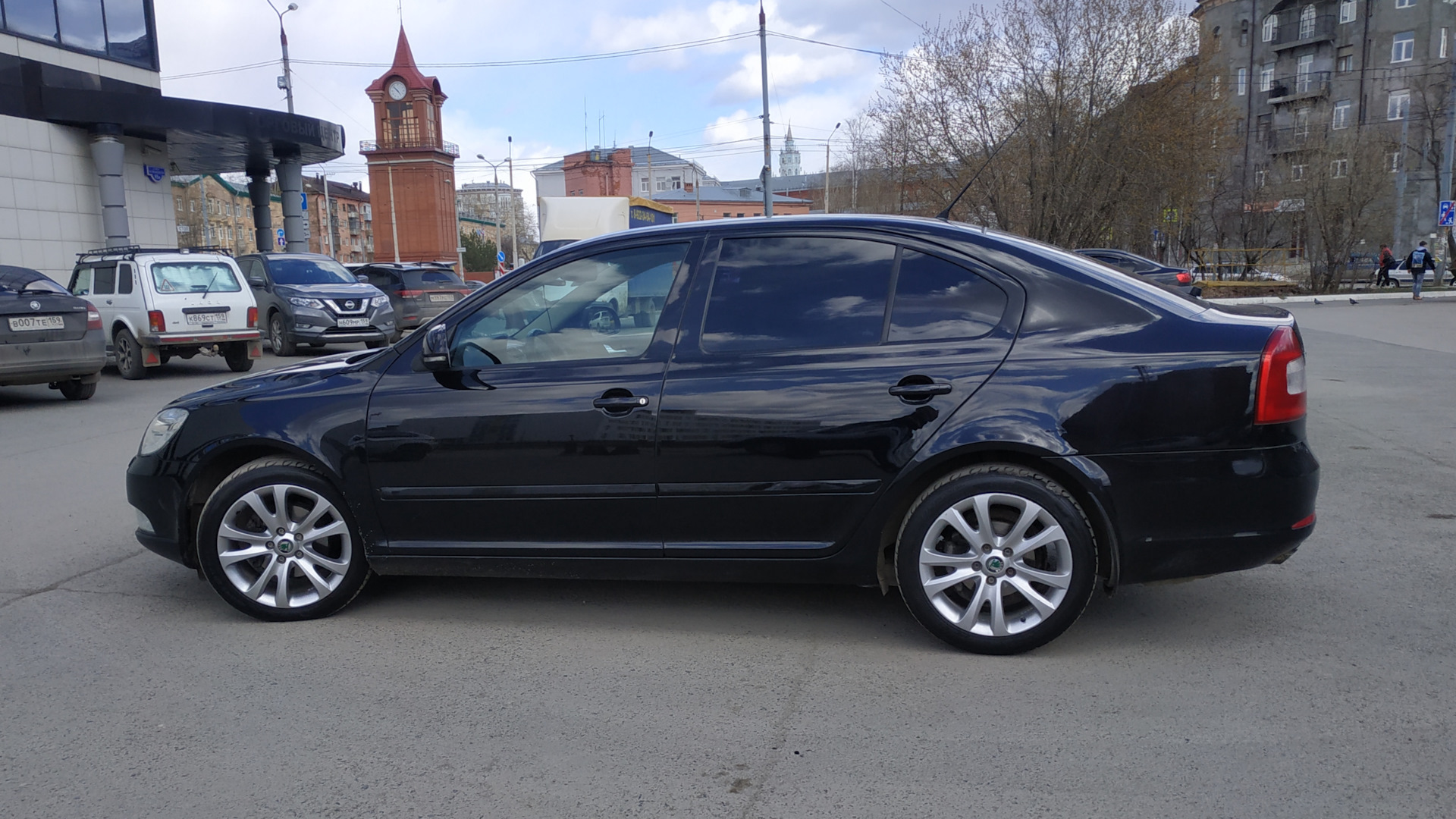 Skoda Octavia A5 Mk2 1.8 бензиновый 2009 | Строптивая брюнетка на DRIVE2