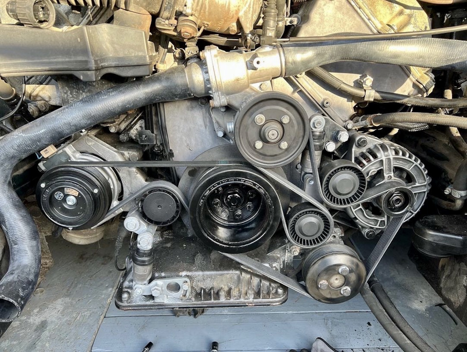 Фото в бортжурнале BMW 7 series (E38)