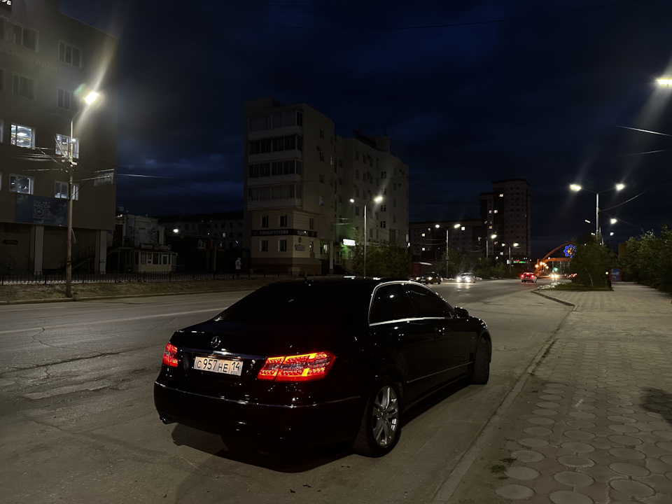 Фото в бортжурнале Mercedes-Benz E-class (W212)