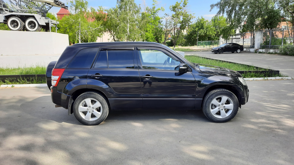 Сузуки гранд витара 2008г 2.4. Гранд Витара 2007 r18. Suzuki Grand Vitara r18. Сузуки Гранд Витара на 18 колесах. Сузуки Гранд Витара на 18 дисках.