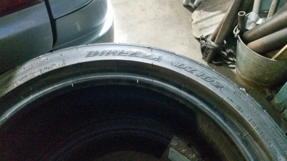 Direzza DZ102 — Toyota Corolla (100). Запчасти на фото: Dunlop Direzza DZ102