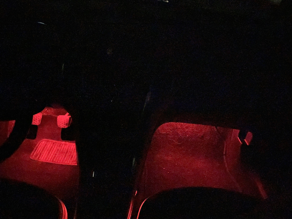 Подсветка ног и багажника — Opel Astra J, 1,6 л, 2011 года ...