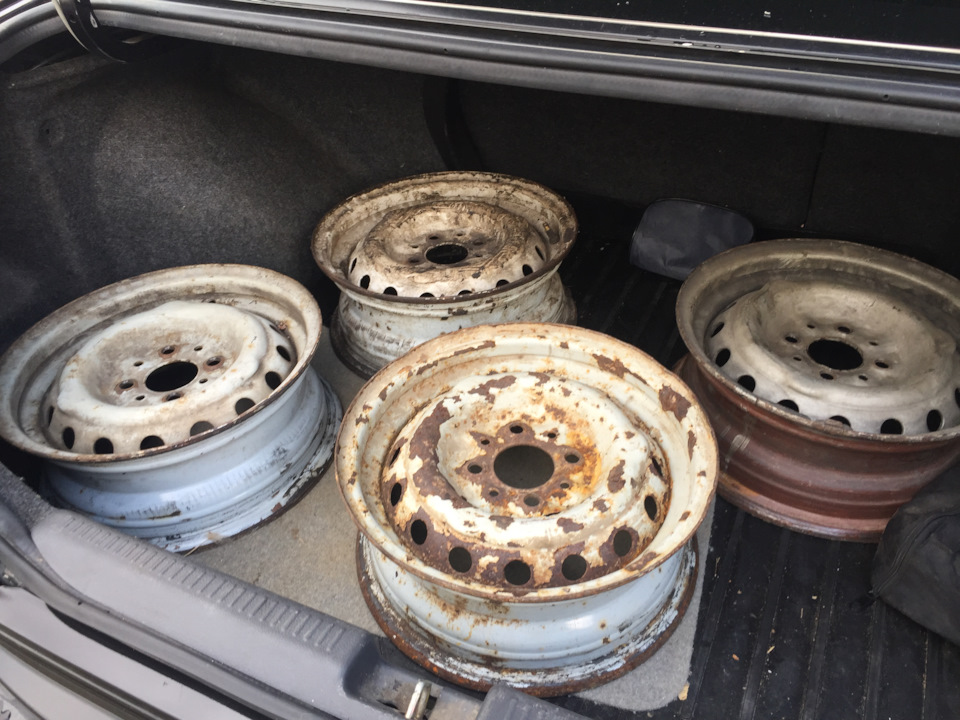 Диски с ушками под бескамерную резину — Lada 2106, 1,6 л, 1983 года ...