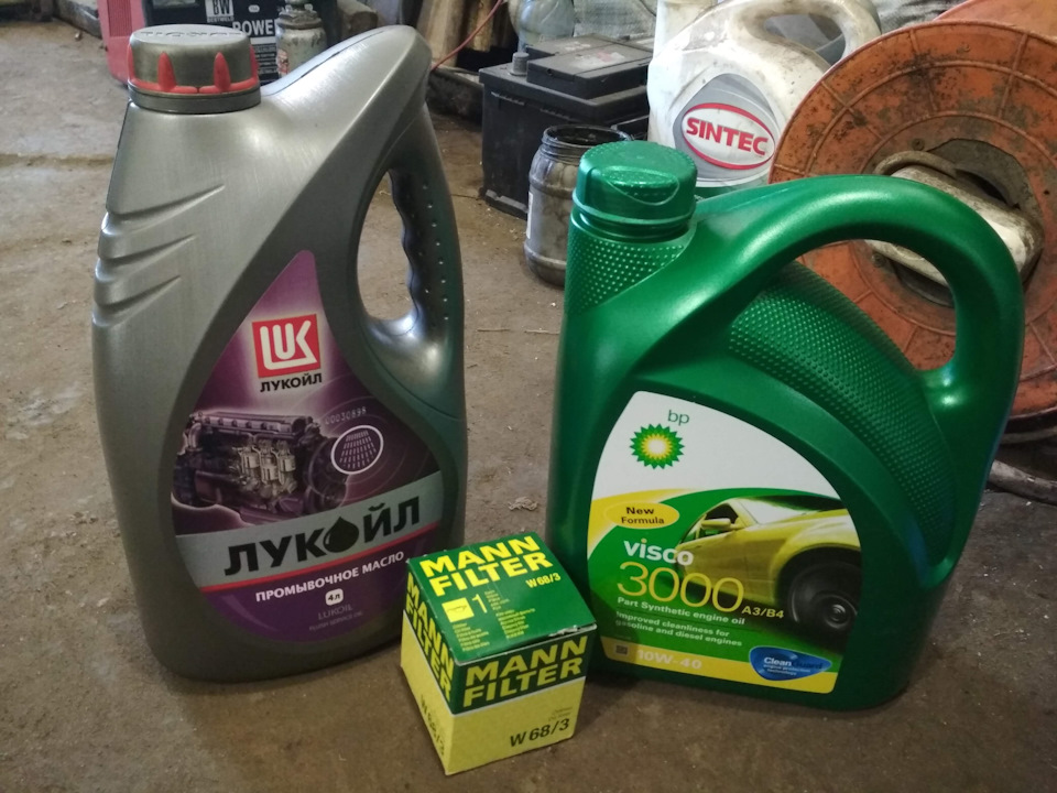 Замена масла с промывкой двигателя — Toyota Corolla (120), 1,4 л., 2003 ...