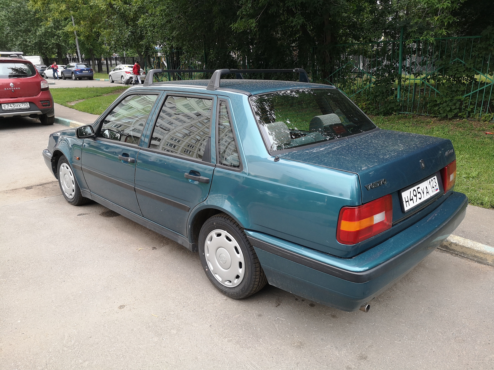 Вольво 460. Volvo 460. Volvo 460 Рестайлинг. Volvo 460 1994. Вольво с 460 96 год.