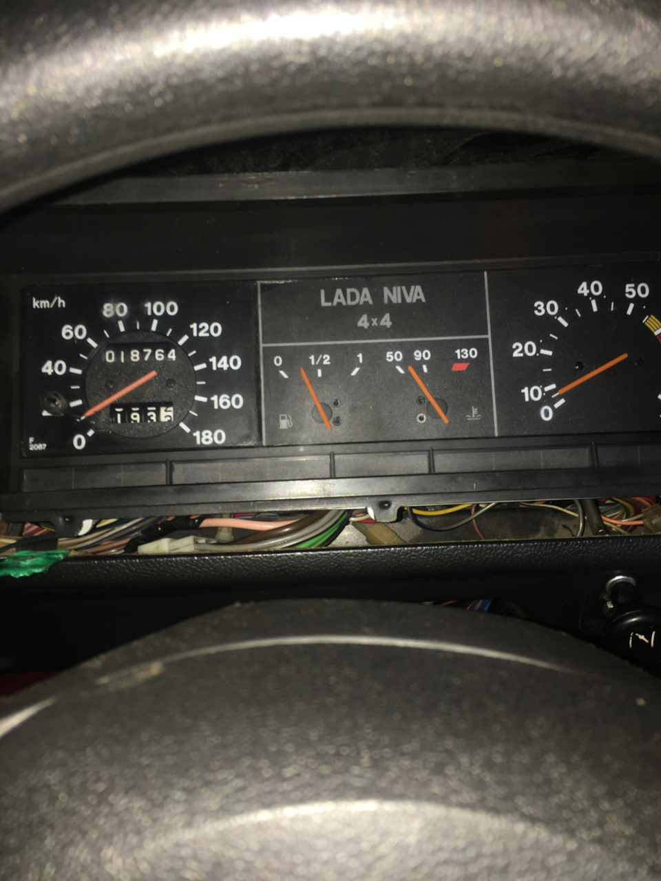 не работает лампочка возбуждения генератора — Lada 4x4 3D, 1,7 л, 1997 ...