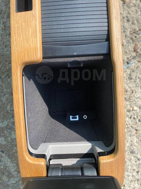 Не забываем про usb в подлокотнике — Volvo S40 (2G)