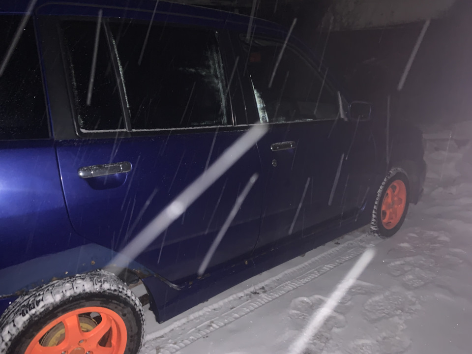 Оранжевые диски — Nissan Cube I, 1,4 л, 2000 года | стайлинг | DRIVE2