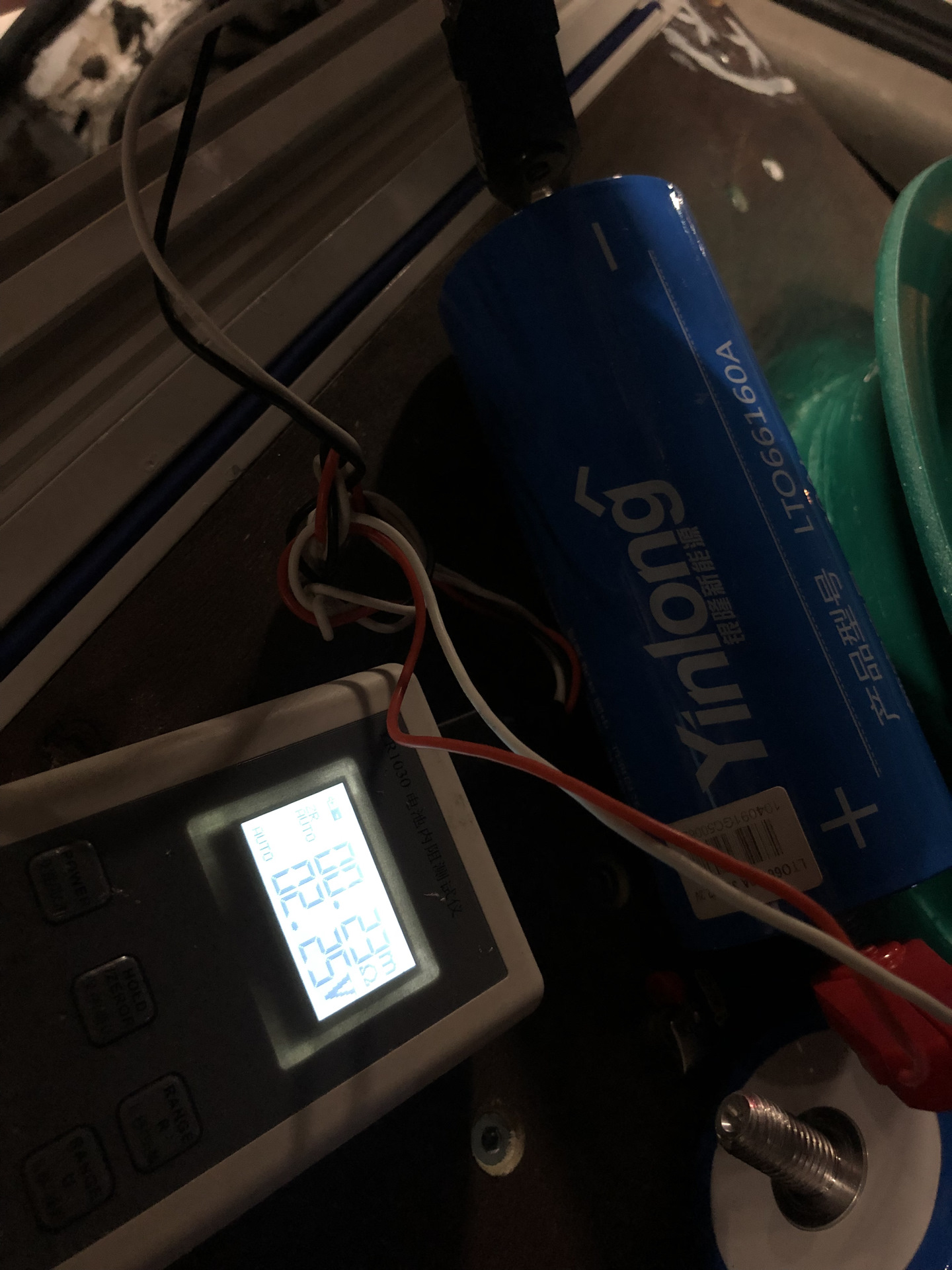 прибор литий титанат. литий титанат 30а. литий-титанатный аккумулятор автозвук. Yr1030 фото. какое сопротивление на литий полдимерных батареях 16ам/ч.