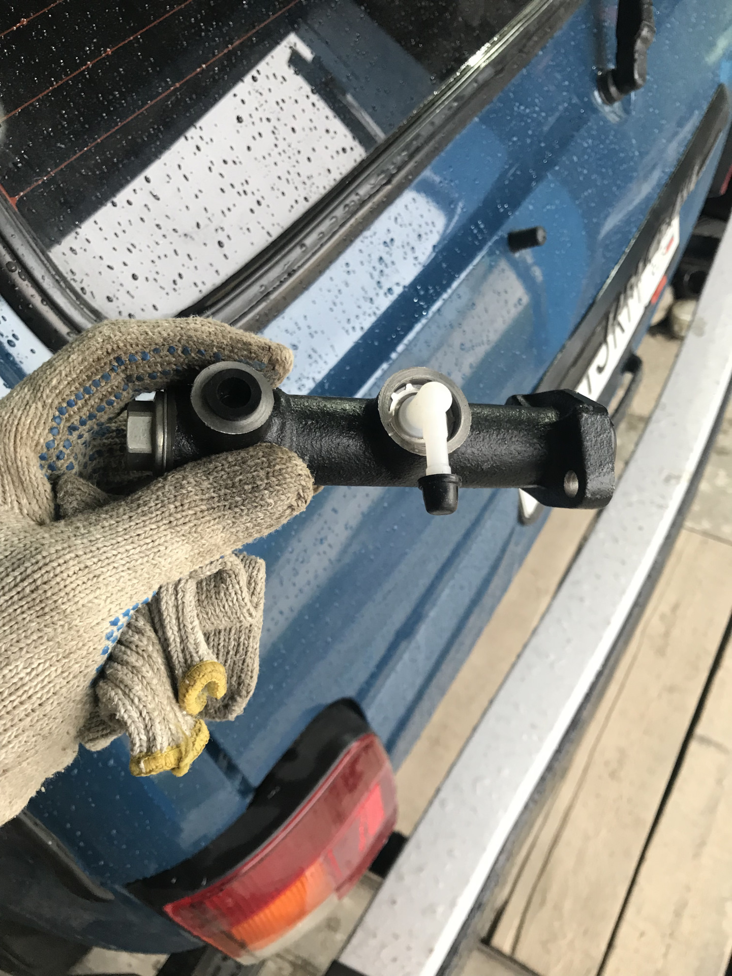 Западает педаль сцепления — Lada 4x4 3D, 1,7 л, 2011 года | поломка ...