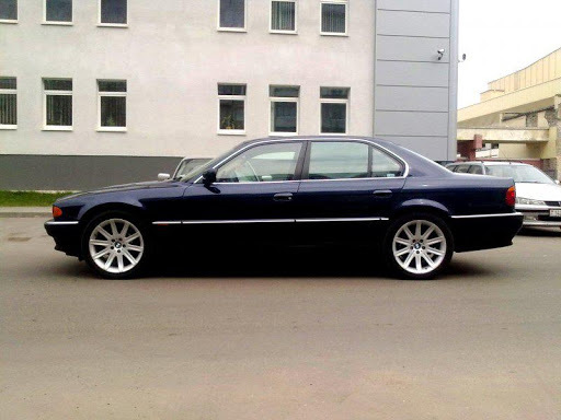 Шины и диски для BMW 7 (E38)