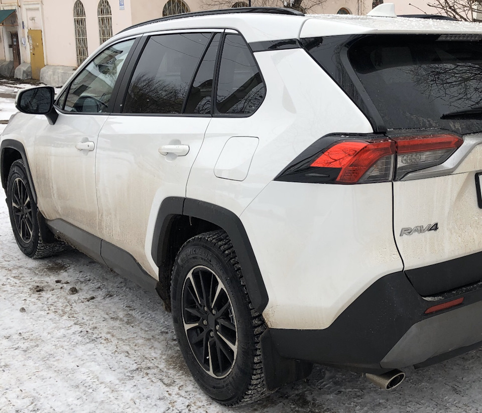 Диски на зимнюю резину — Toyota RAV4 (5G), 2 л, 2019 года | колёсные ...