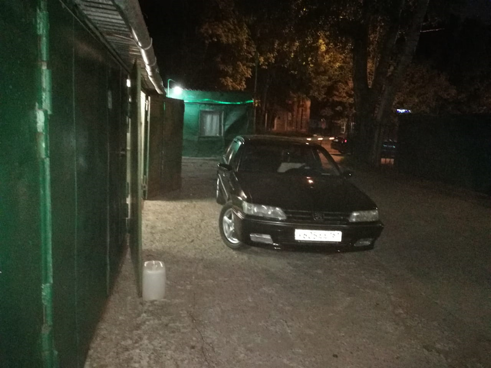 разборка ковра ревизия проводки динамиков — Peugeot 605, 2 л, 1997 года ...