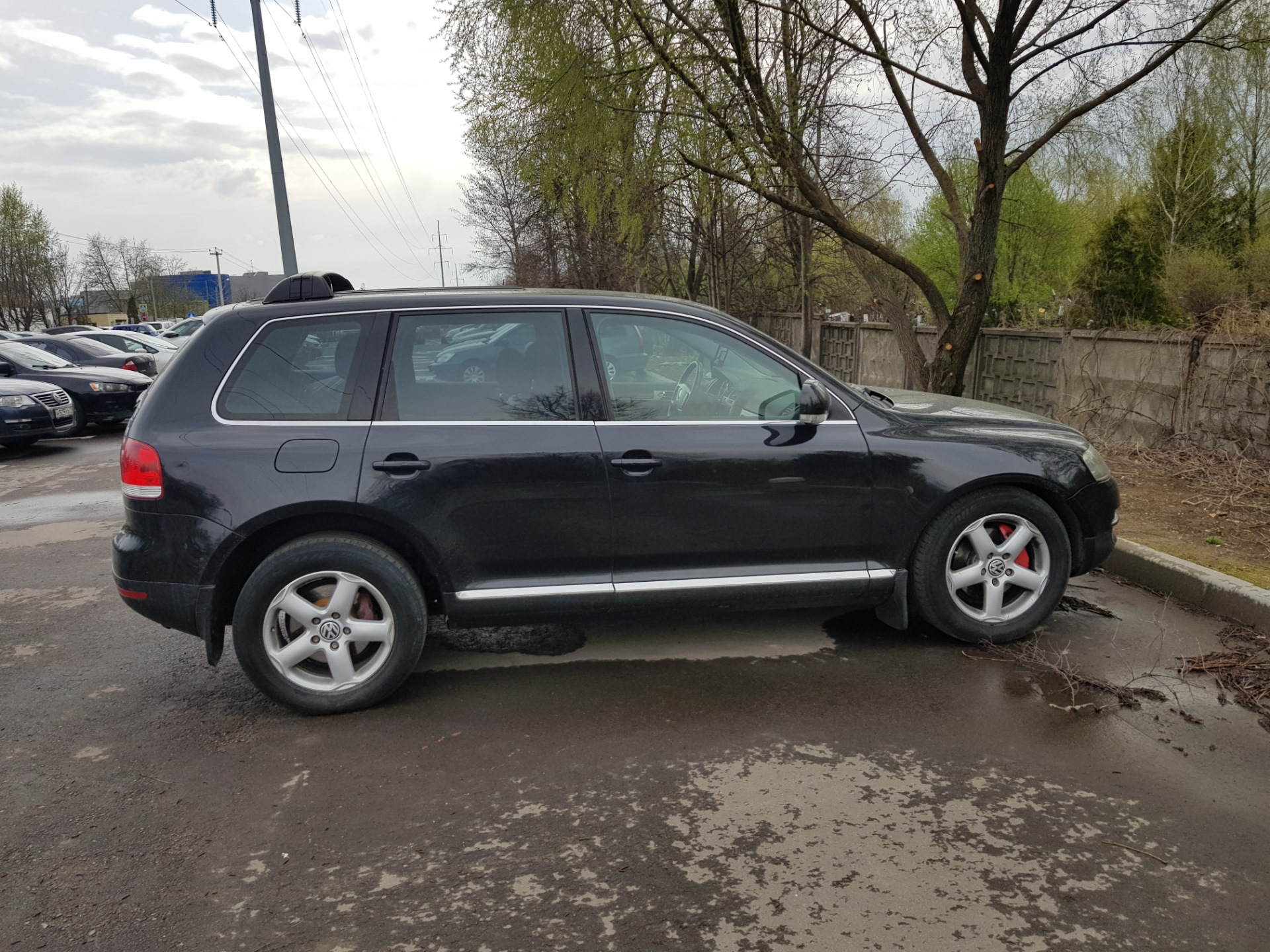 Пневма на туарег. Туарег Фольксваген пневма. Клиренс VW Touareg с пневмой 2012. Туарег на пневме. Клиренс VW Touareg с пневмой.