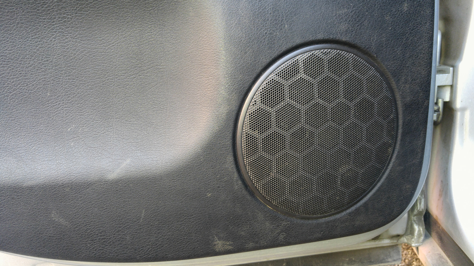 Как очистить пластик салона автомобиля — Volkswagen Passat B5, 1,8 л ...