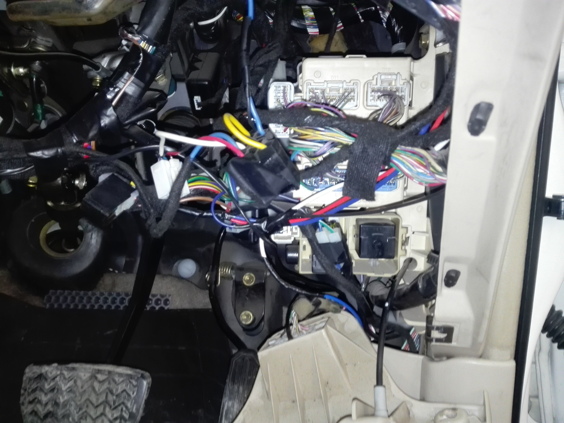 Замена штатного реле прерывателя поворотов на реле 644.3777 ОТК1 08-20 ...