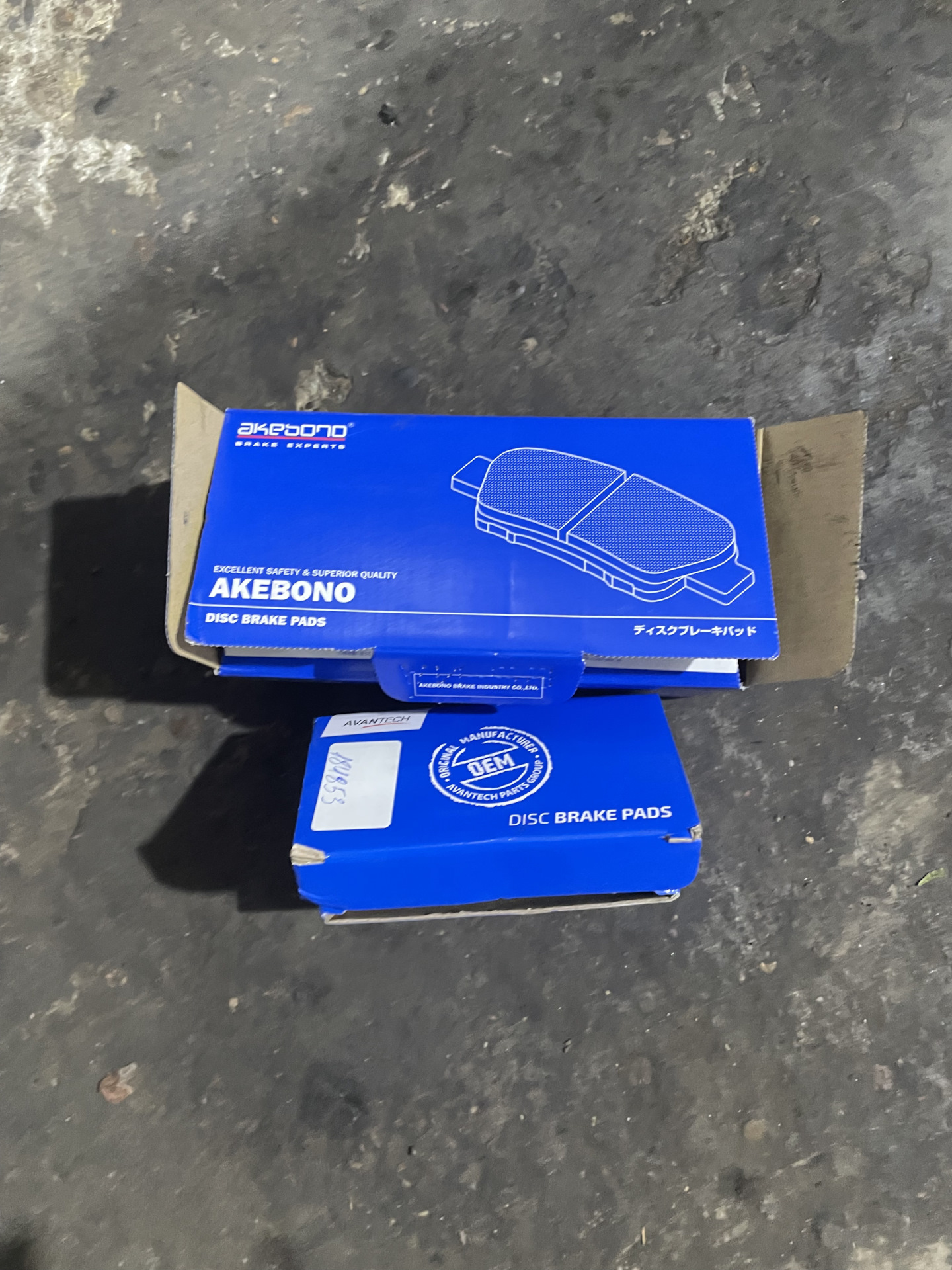 Замена тормозных колодок — Subaru Levorg (VM), 1,6 л, 2015 года ...