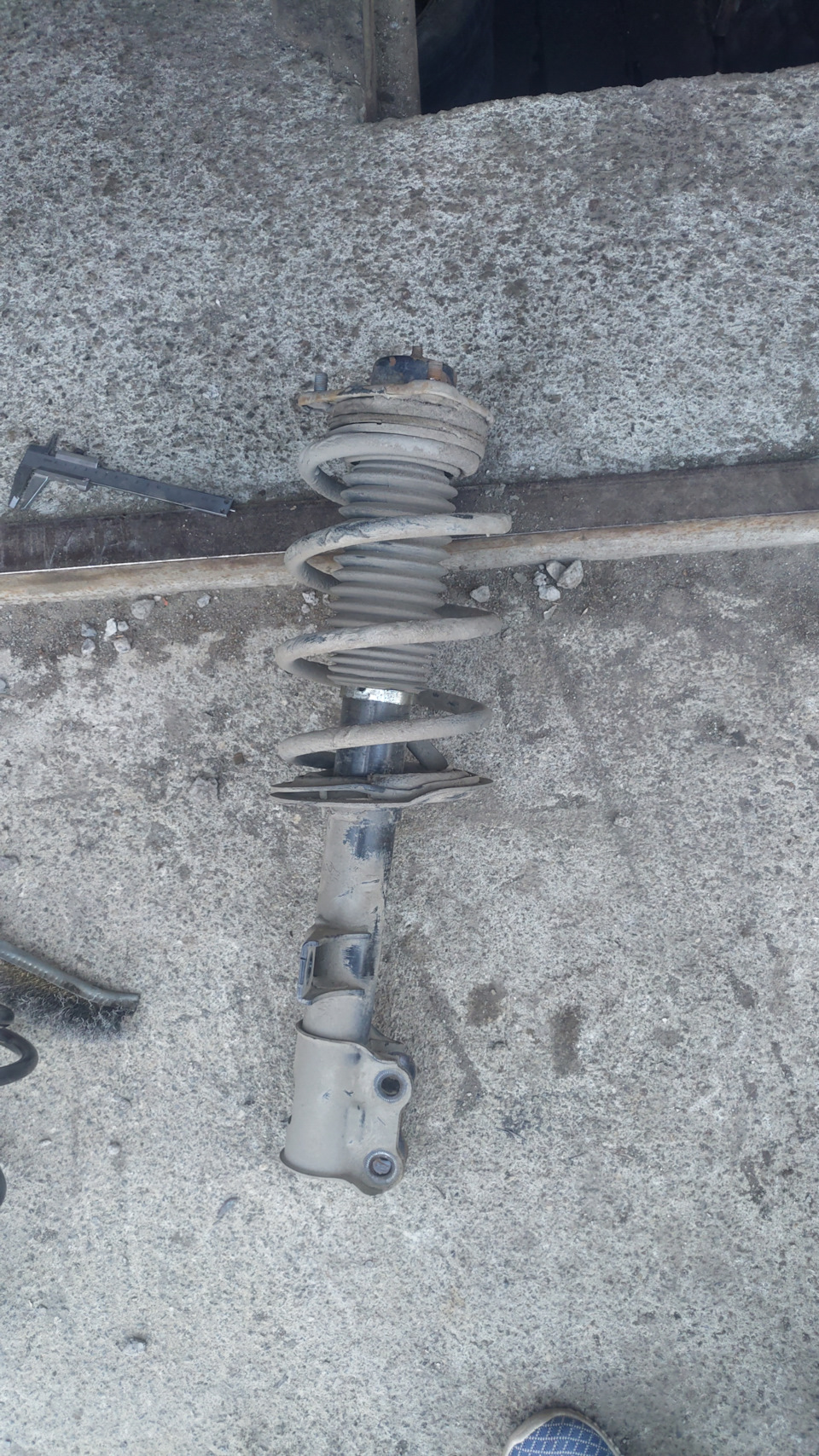 Замена пружин по кругу — Hyundai ix35, 2 л, 2011 года | запчасти | DRIVE2